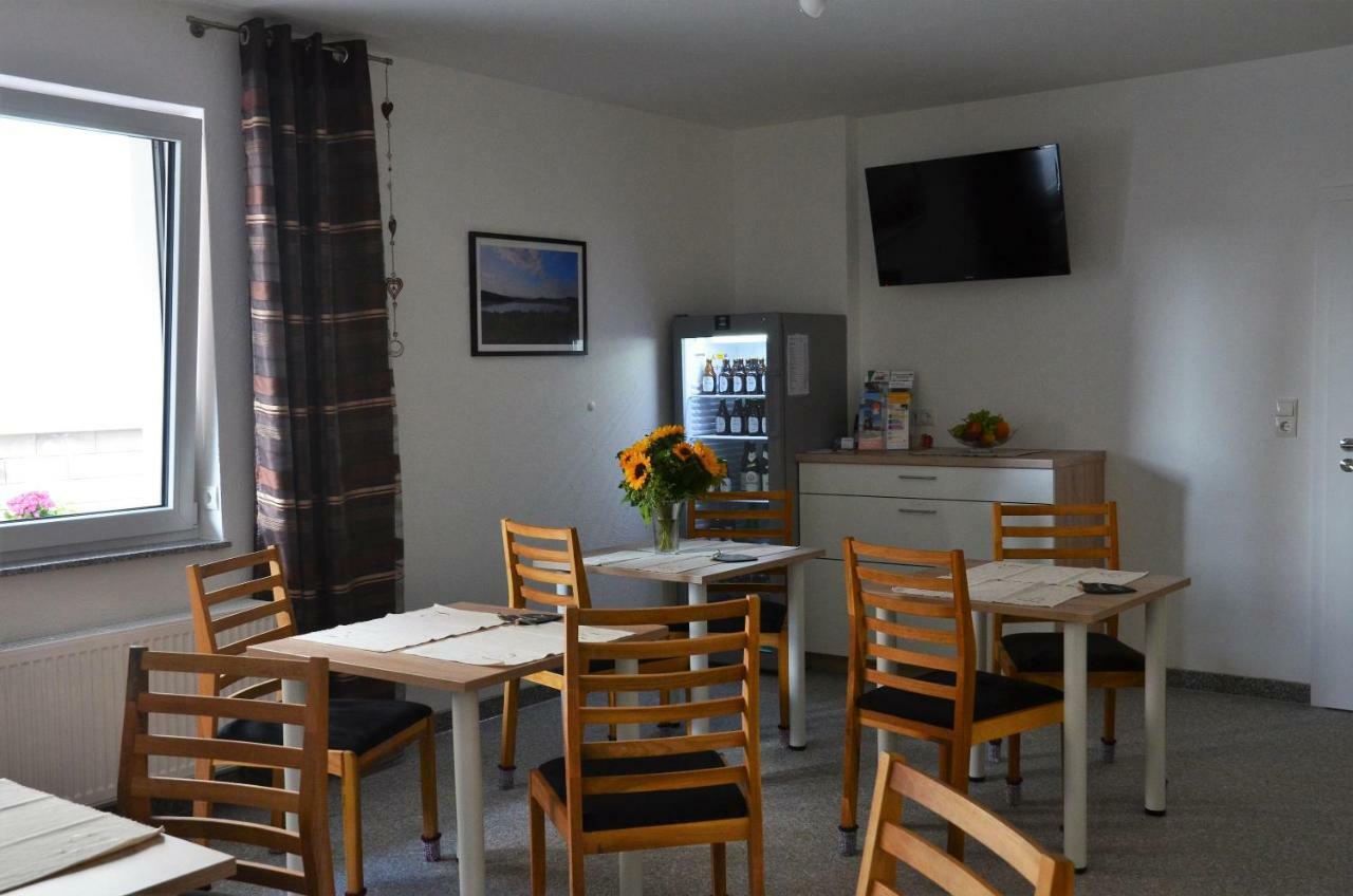 Gaestehaus Am Hochsimmer Ettringen  Esterno foto