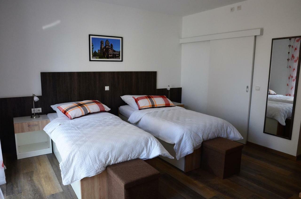 Gaestehaus Am Hochsimmer Ettringen  Esterno foto