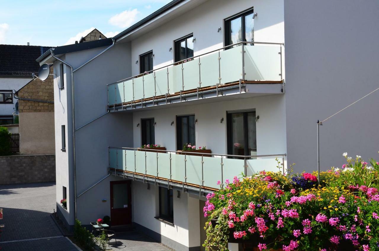 Gaestehaus Am Hochsimmer Ettringen  Esterno foto